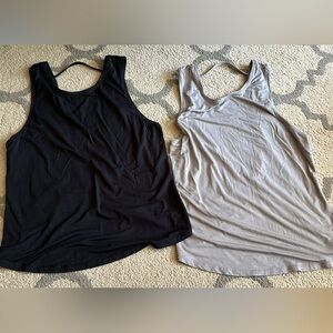 Lululemon open back tanks size 4/6